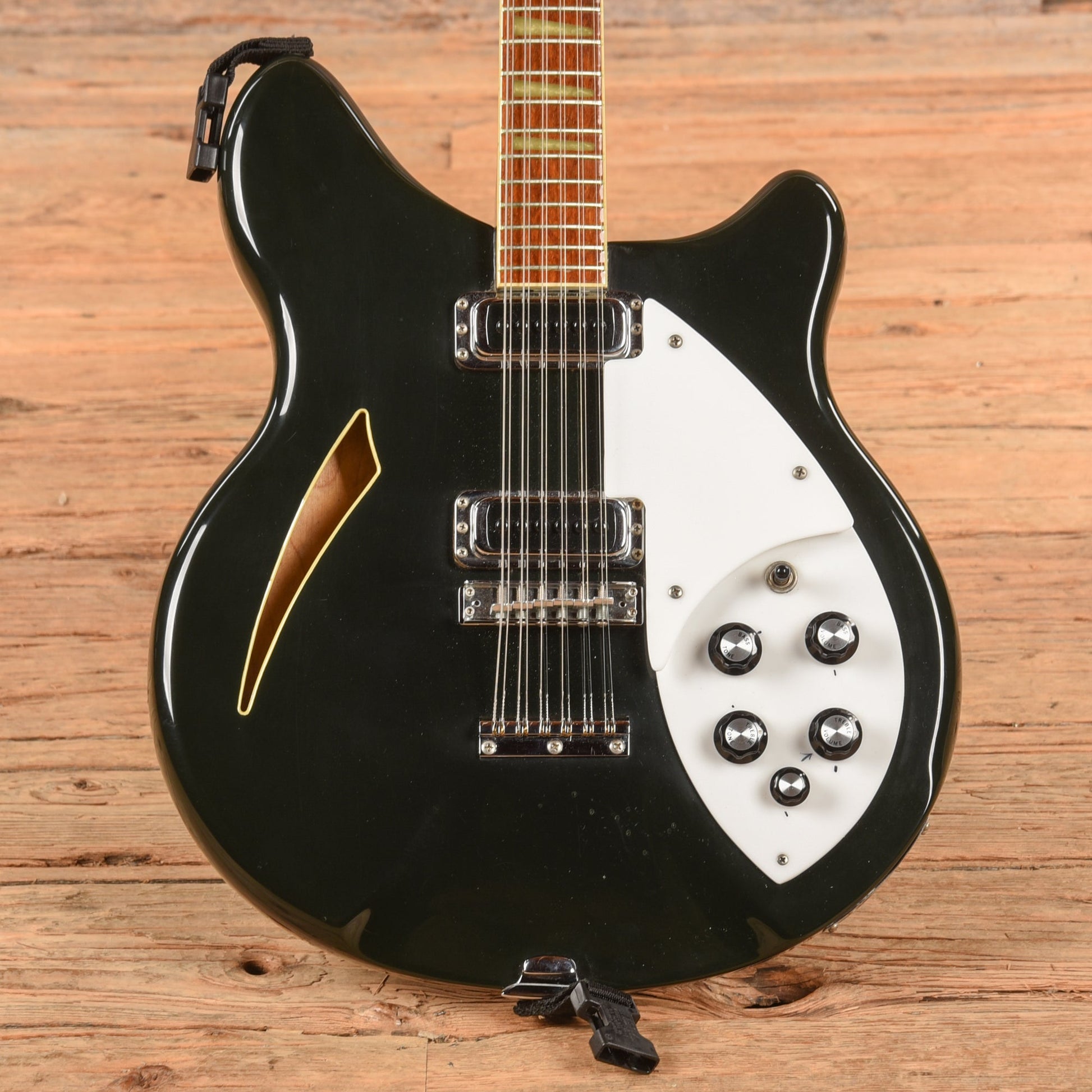 Rickenbacker 360-12 Jetglo 1980 - John Oates