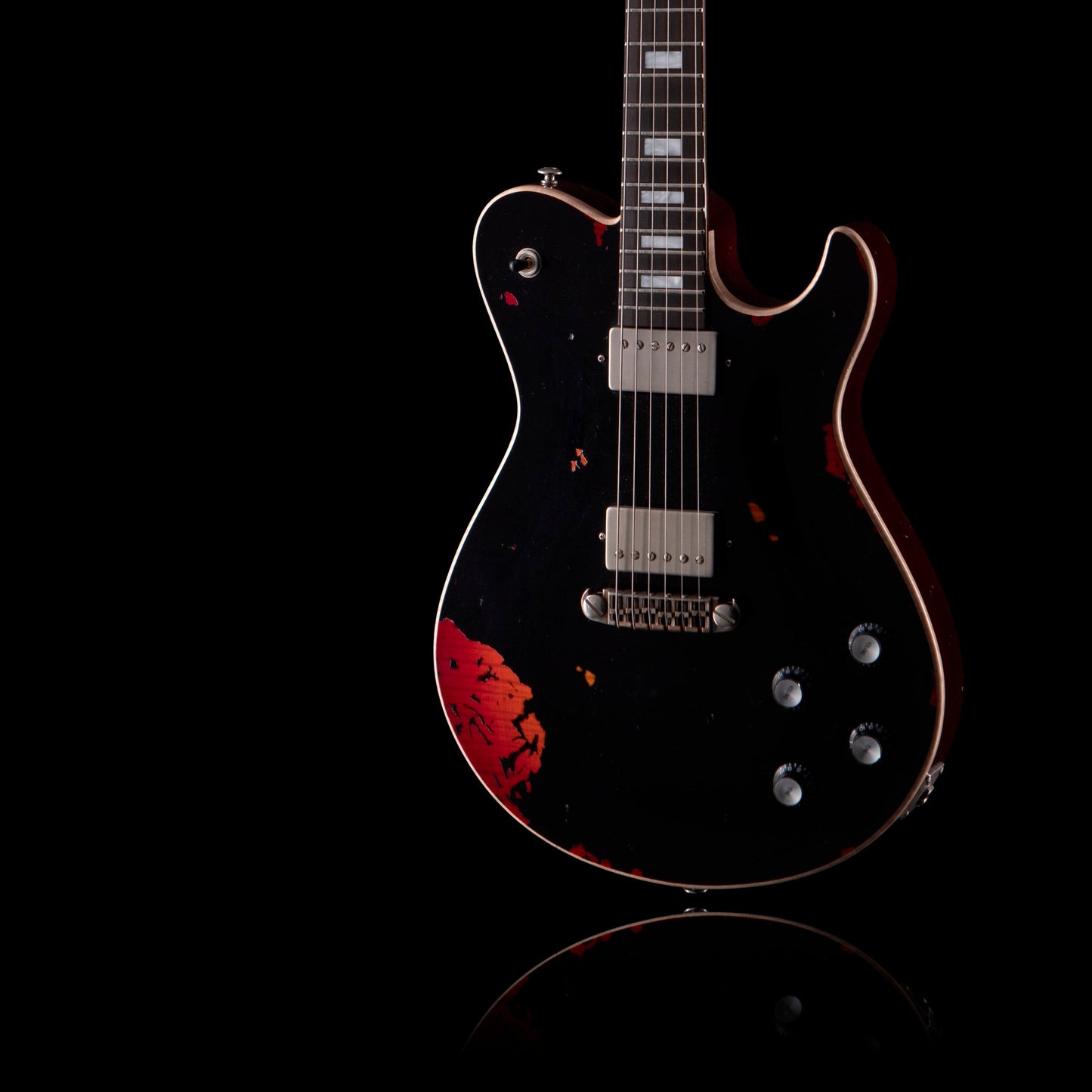 Tausch La Grange Nitro Relic Black over Cherry Sunburst