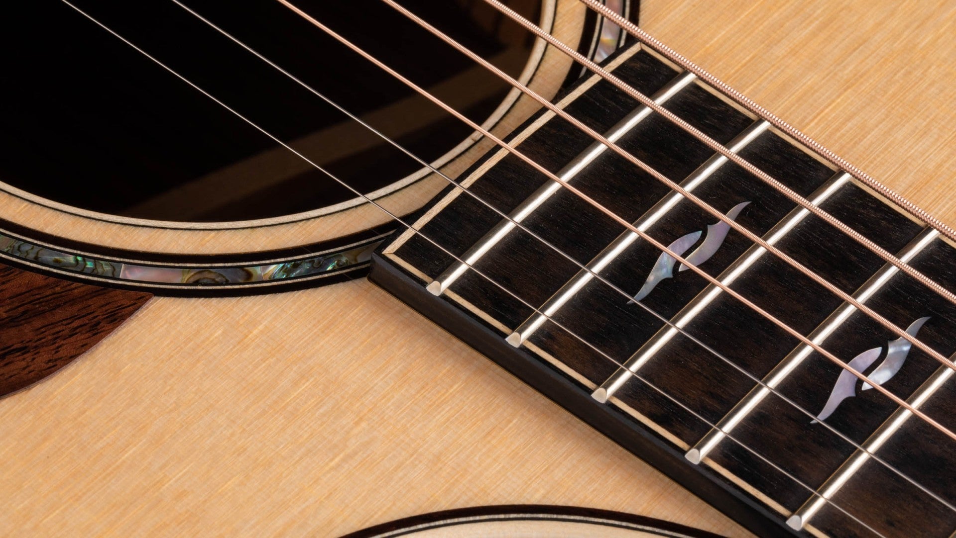 Taylor 812ce 12-Fret acoustic Guitar