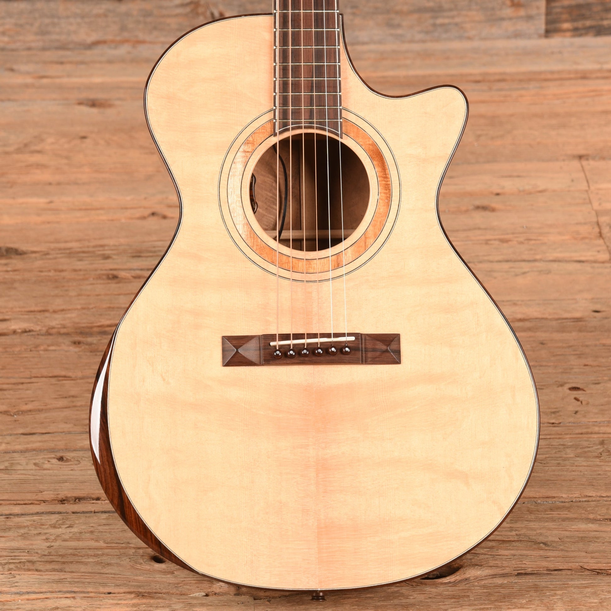 ZBB Concert Cutaway Acoustic Natural - Zac Brown